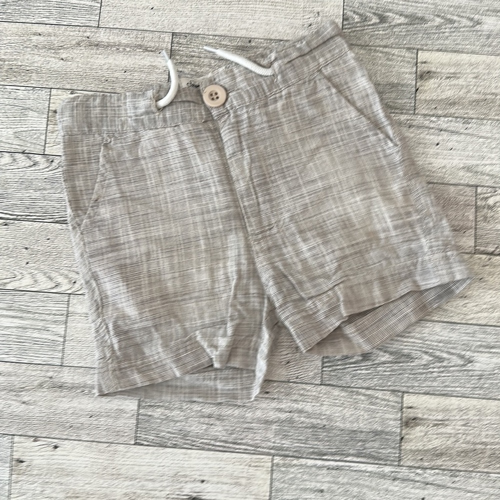 Shorts - Picture 4 of 5